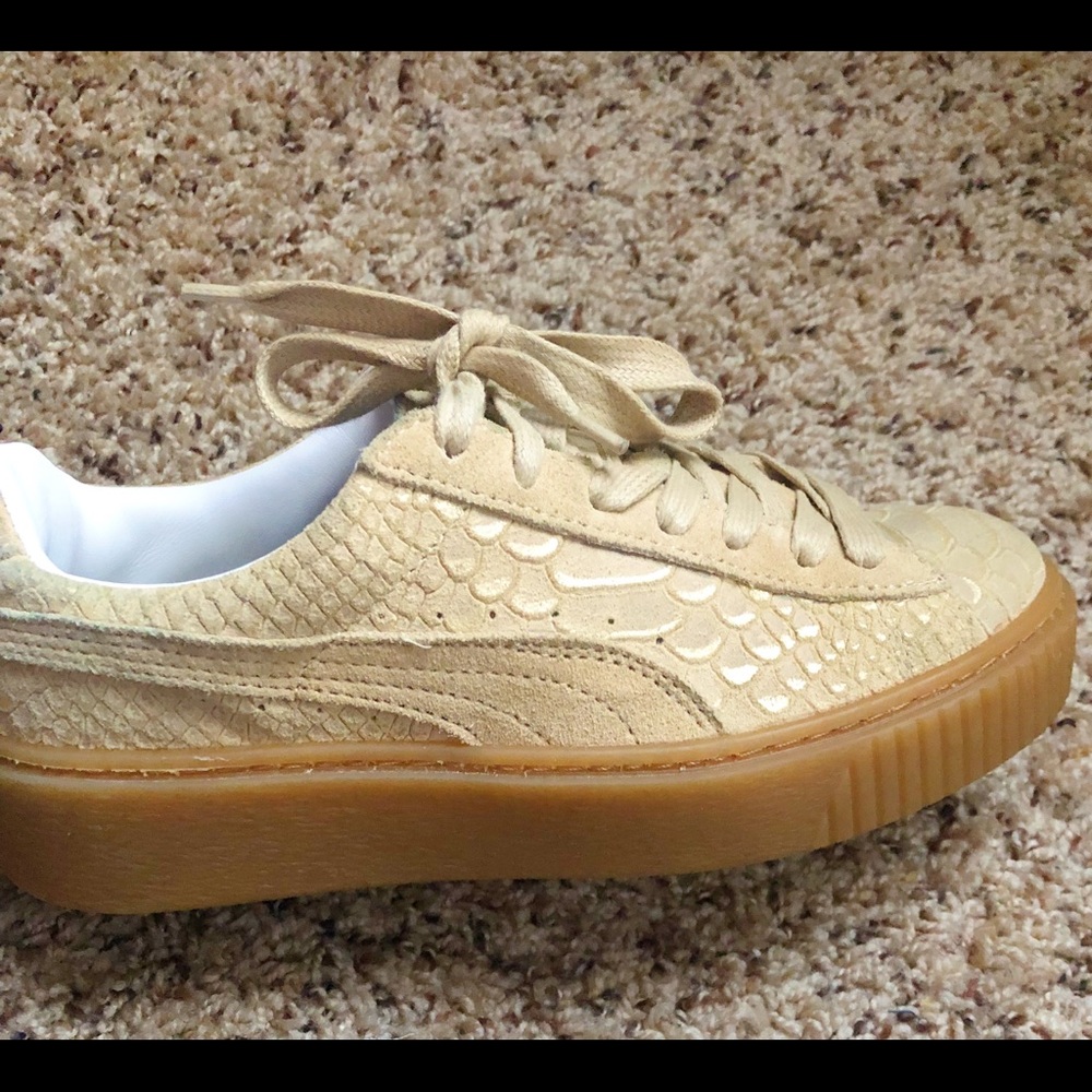 PUMA PLATFORM TAN SNEAKERS